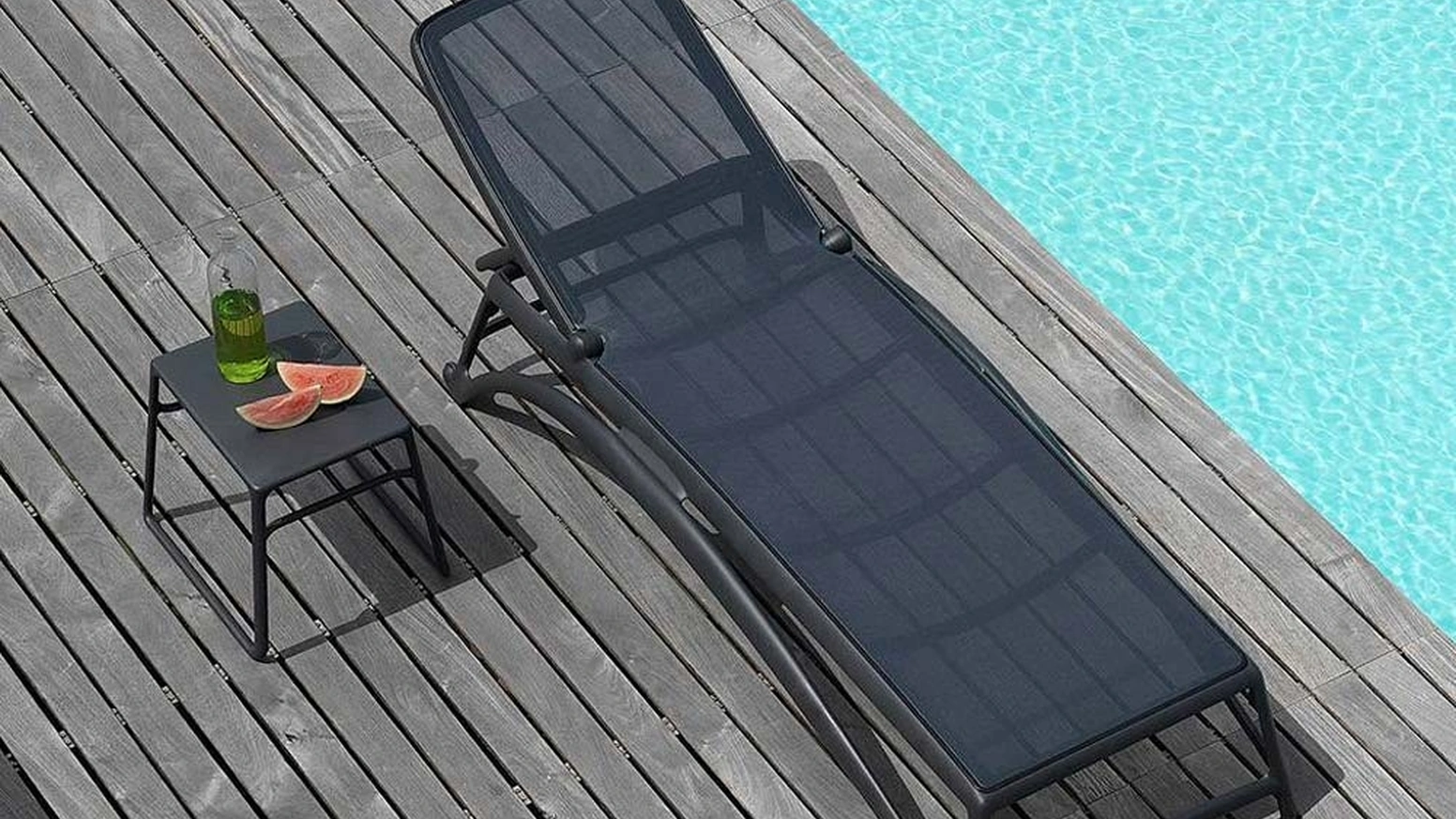 Lettino Atlas Bed in tessuto sintetico traspirante con struttura in polipropilene di La Seggiola