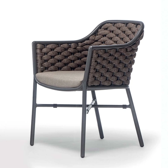 Poltroncina Nice P con struttura in alluminio e corda poliestere con gomma interna di La Seggiola