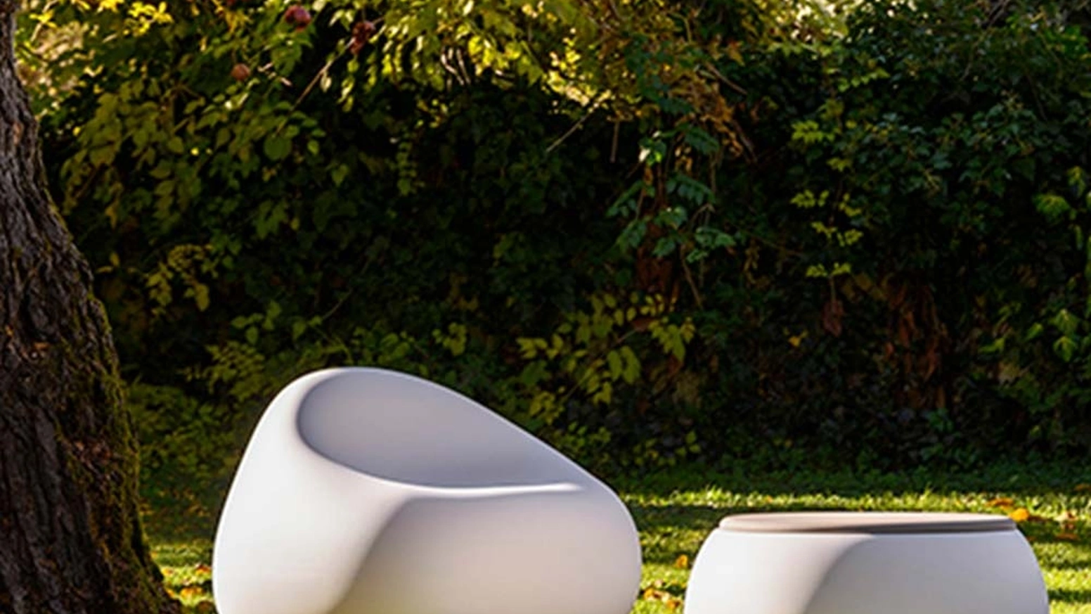 Poltrona di design Stone-P in polipropilene bianco di La Seggiola